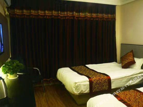 Пекин: Beijing Caoyuan Hotel (Yonghegong Guijie store)