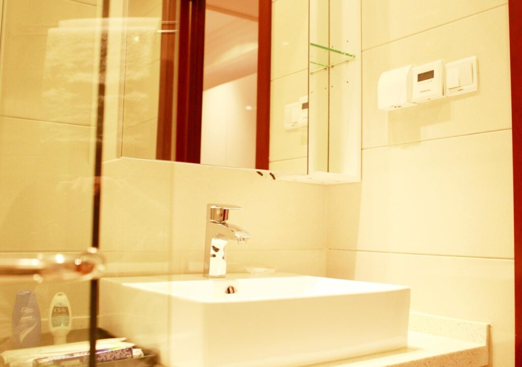 Шанхай: Chenlong Service Apartment (Yuanda building)