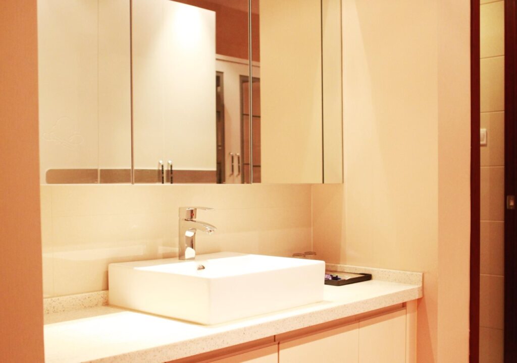 Шанхай: Chenlong Service Apartment (Yuanda building)