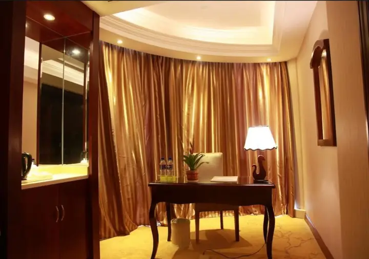 Шанхай: Vienna Hotel Shanghai Pudong Airport