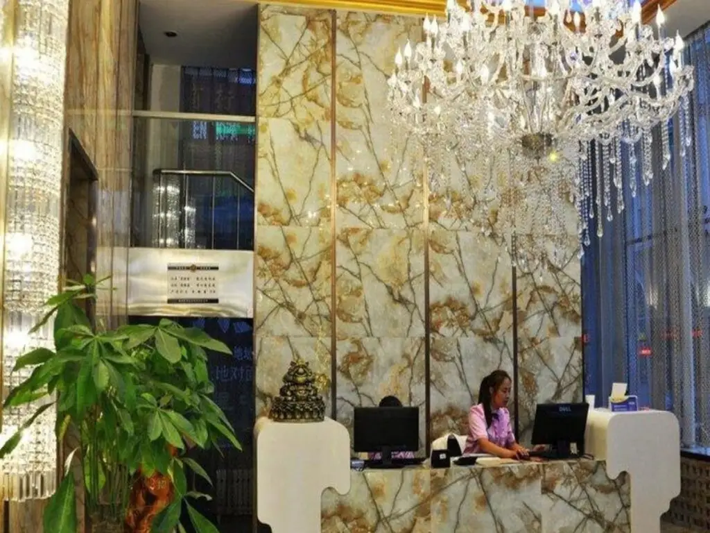Aolong Business Hotel — фото 1