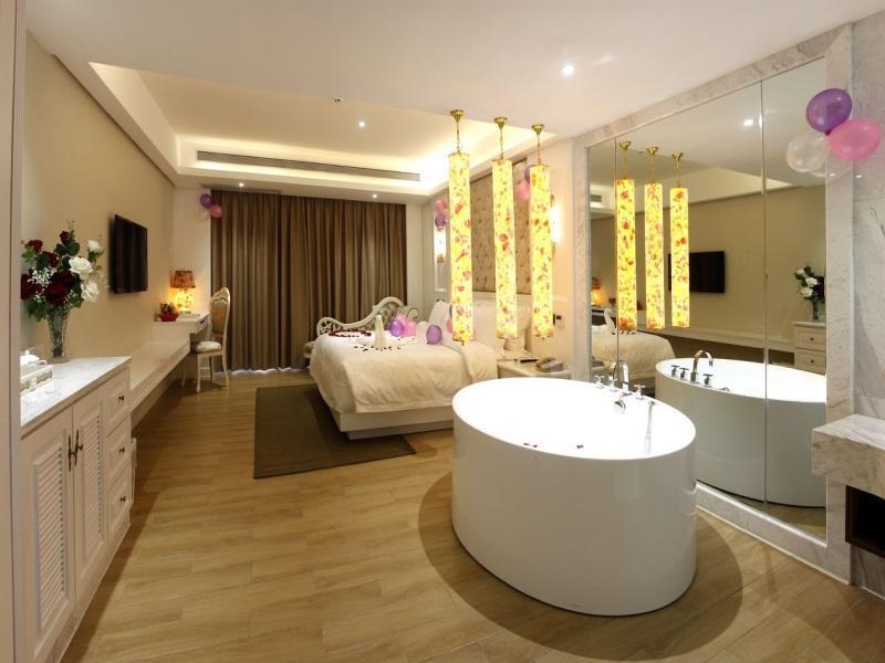 Huangma Hoilday Island Style Hotel — фото 1