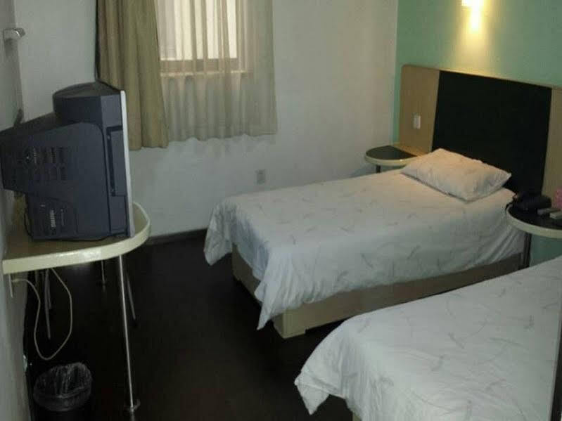 Шанхай: Motel 168