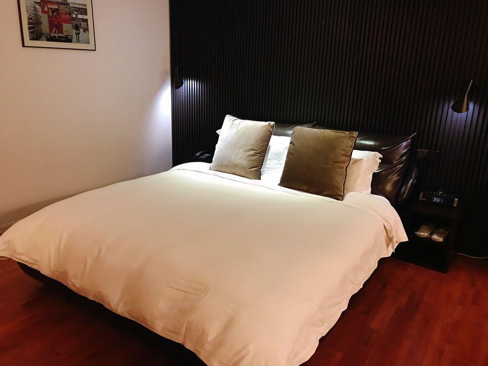 Шанхай: 8 Art Hotel on the Bund