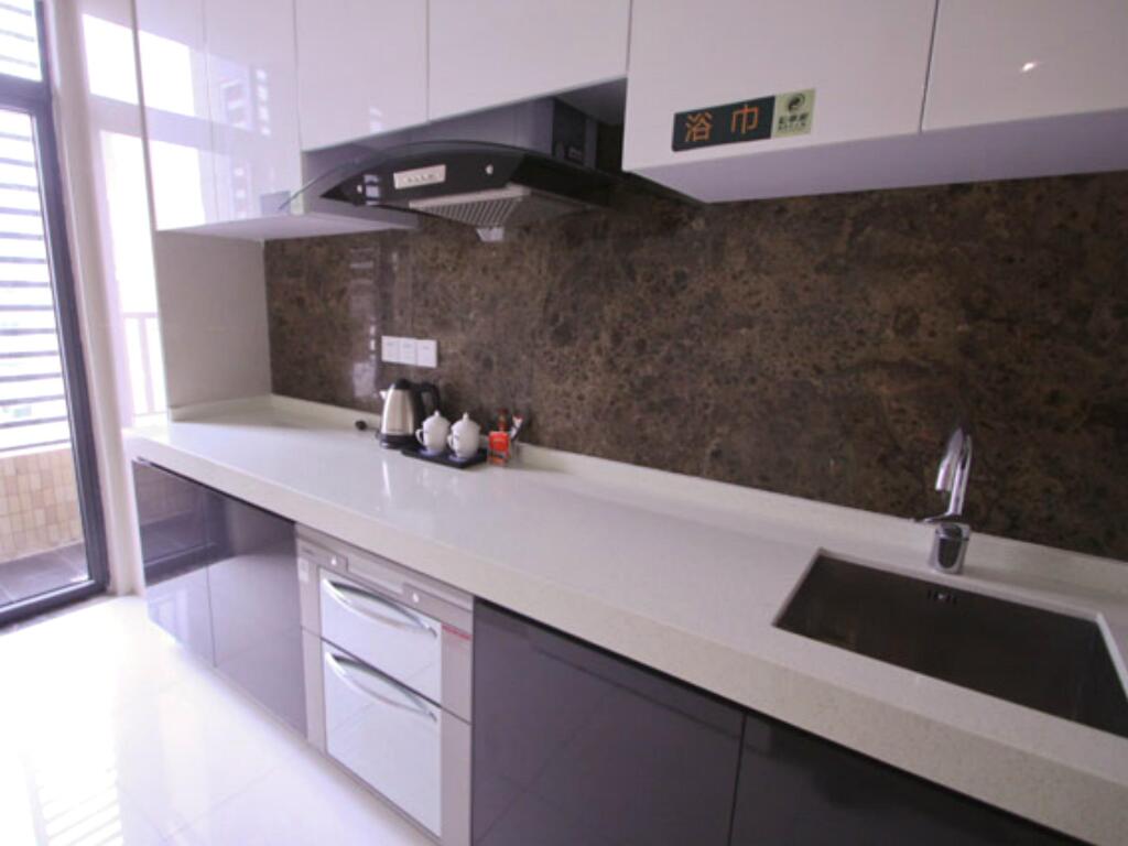 Фошань: Private Apartment-Huayuan International