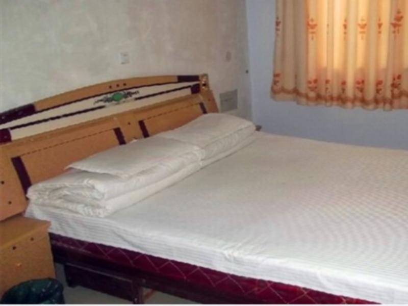 Янчжуди: Huixian Baligou Songyingge Hotel