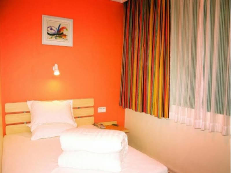 Гуйлинь: 7 Days Inn - Guilin North Train Station Branch