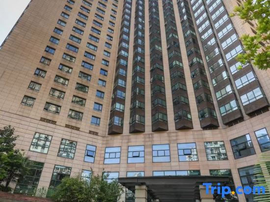 Шанхай: Jing'an Ziyuan Apartment