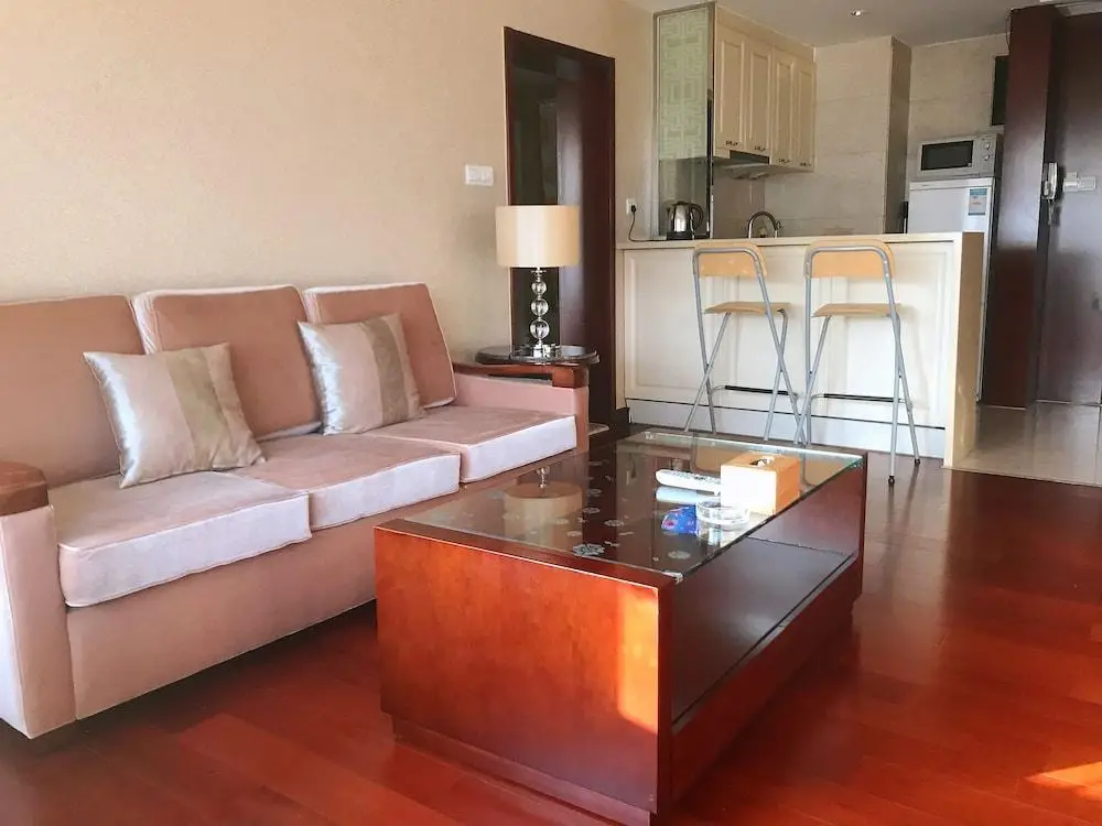 Шанхай: Jing'an Ziyuan Apartment