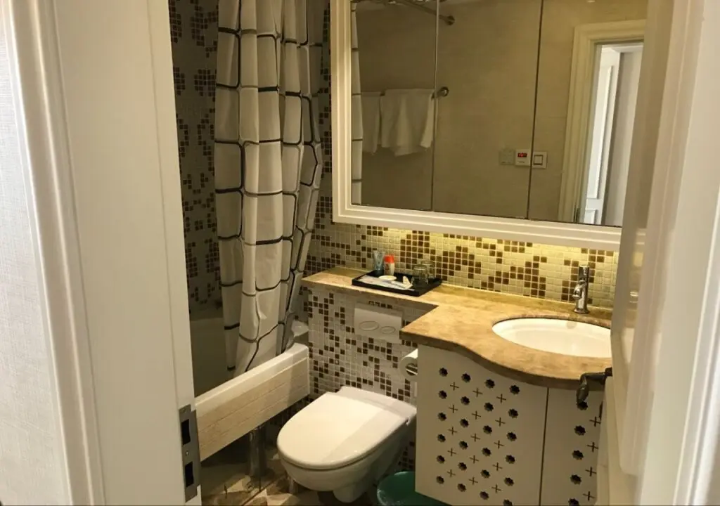 Шанхай: Shanghai Ri Yue Guang Service Apartment