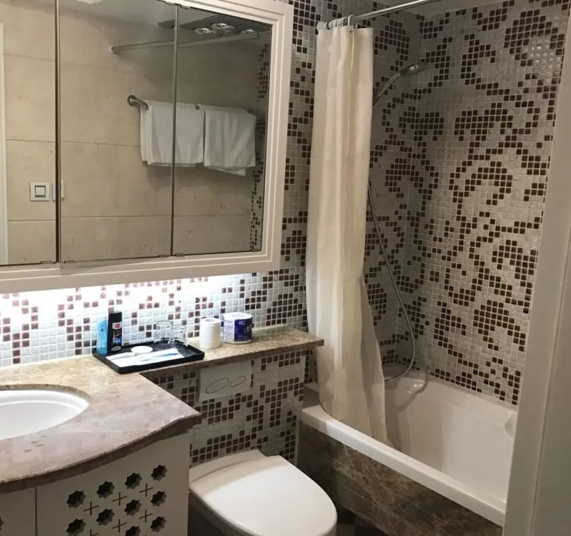 Шанхай: Shanghai Ri Yue Guang Service Apartment