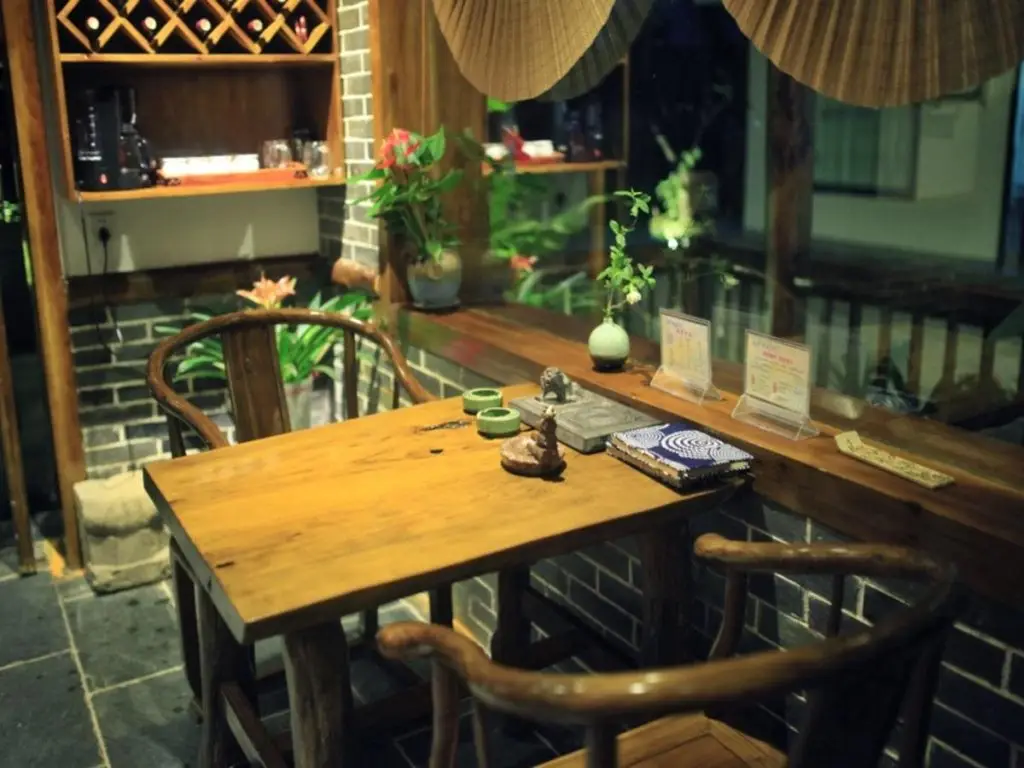 Чжанцзяцзе: Zhangjiajie Yuandi Xiangxi Theme Holiday Hostel