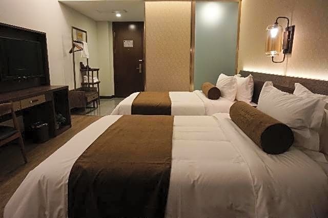 Шицзячжуан: James Joyce Coffetel Hotel Shijiazhuang Railway Station