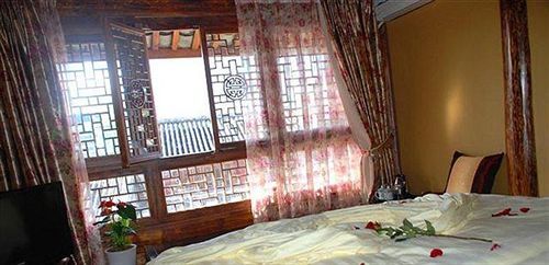 Лицзян: Rose of Ancient Town - Lijiang