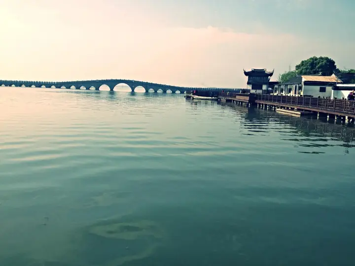 Шанхай: Zhouzhuang Romantic Traveling View Residence