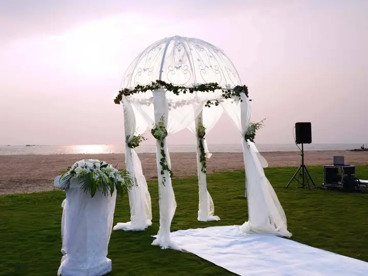 Санья: G Charlton Hotels Resorts Sanya