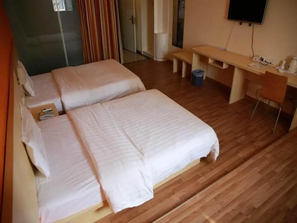 Чжухай: 7 Days Hotel Zhuhai Gongbei Port Pedestrian Street