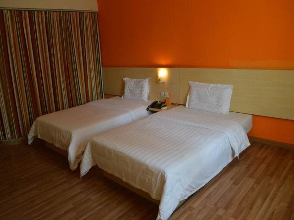 Чжухай: 7 Days Hotel Zhuhai Gongbei Port Pedestrian Street