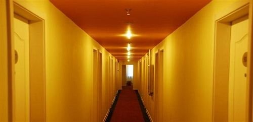 Далянь: Home Inn Bayi Road - Dalian