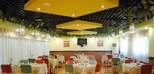 Далянь: Home Inn Xianglujiao Rail Station - Dalian