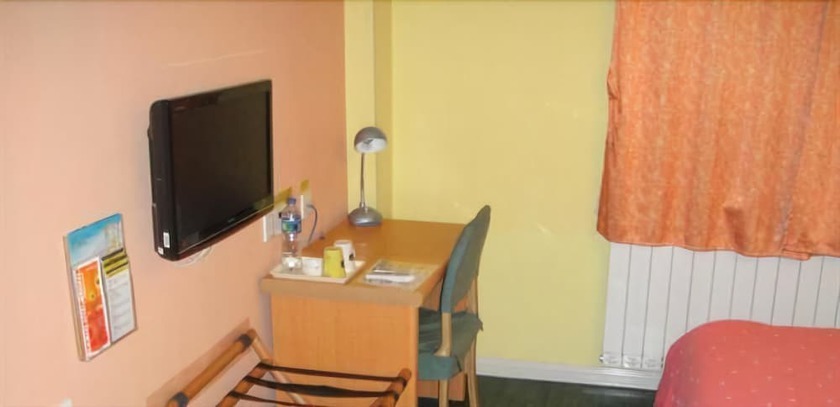 Далянь: Home Inn Xianglujiao Rail Station - Dalian