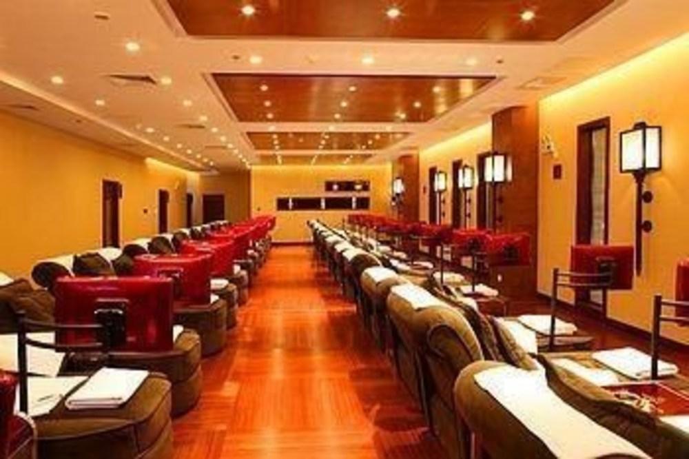 Далянь: Golden Stone Tang Feng International Hot Spring Hotel - Dali