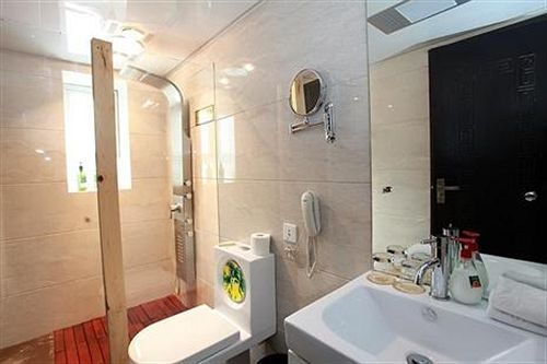 Лицзян: Lion Rock Baboo Park Hotel - Lijiang