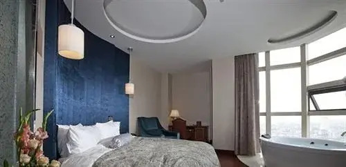 Цюйчжоу: Quzhou Longyou Blue Sky Hotel