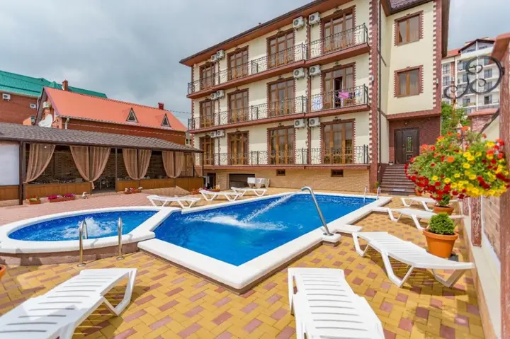 Геленджик: Rafael Guest House