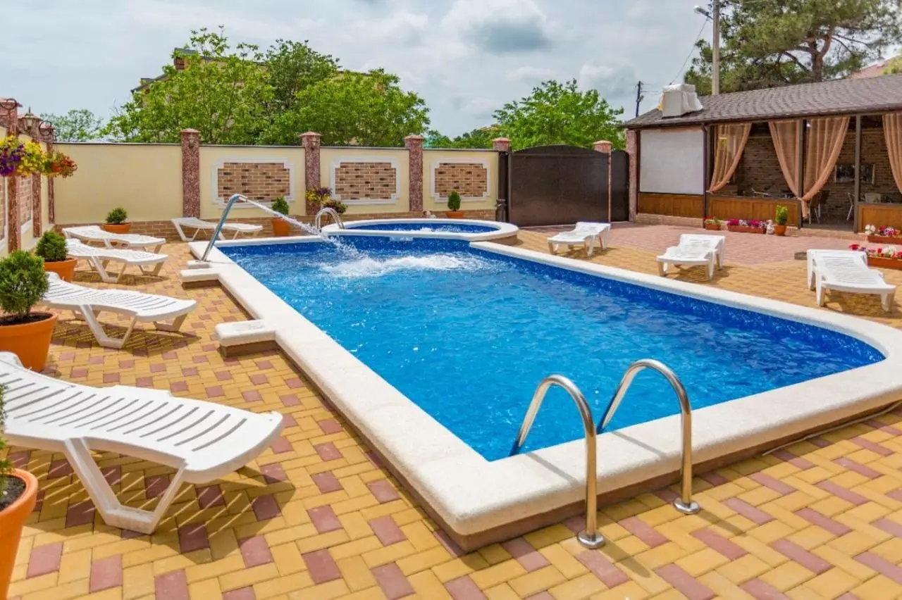 Геленджик: Rafael Guest House