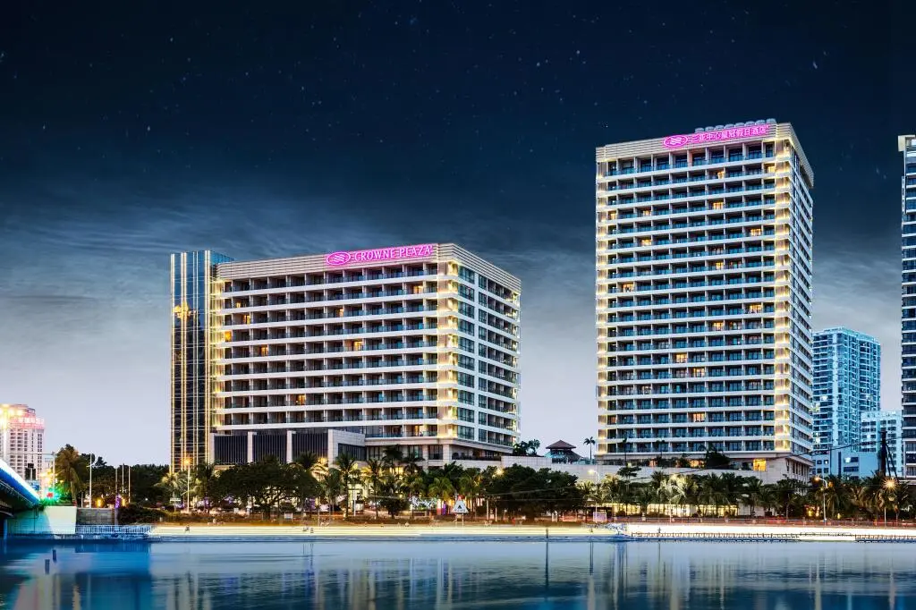 Санья: Crowne Plaza Sanya City Center, an IHG Hotel