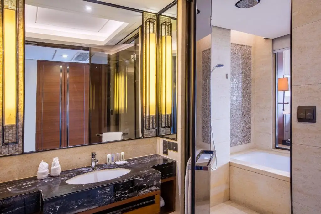 Санья: Crowne Plaza Sanya City Center, an IHG Hotel