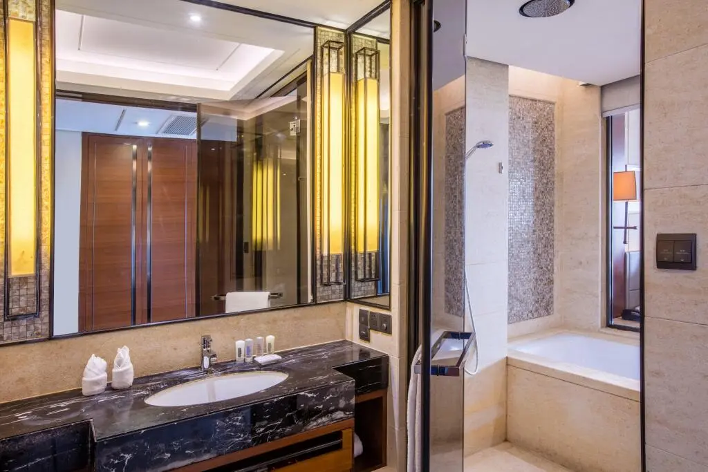 Санья: Crowne Plaza Sanya City Center, an IHG Hotel