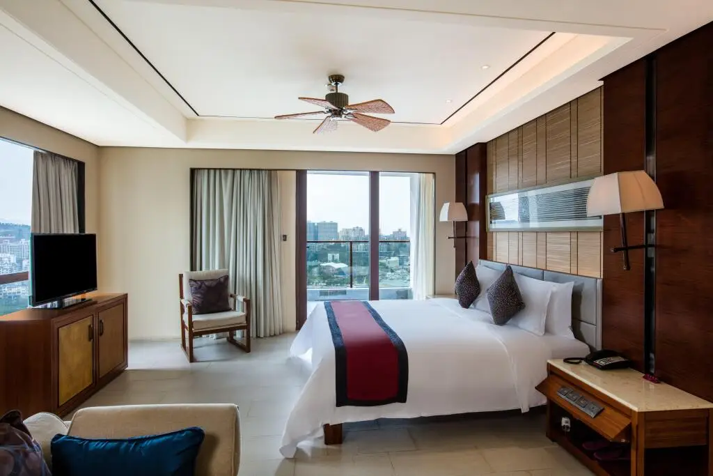 Санья: Crowne Plaza Sanya City Center, an IHG Hotel