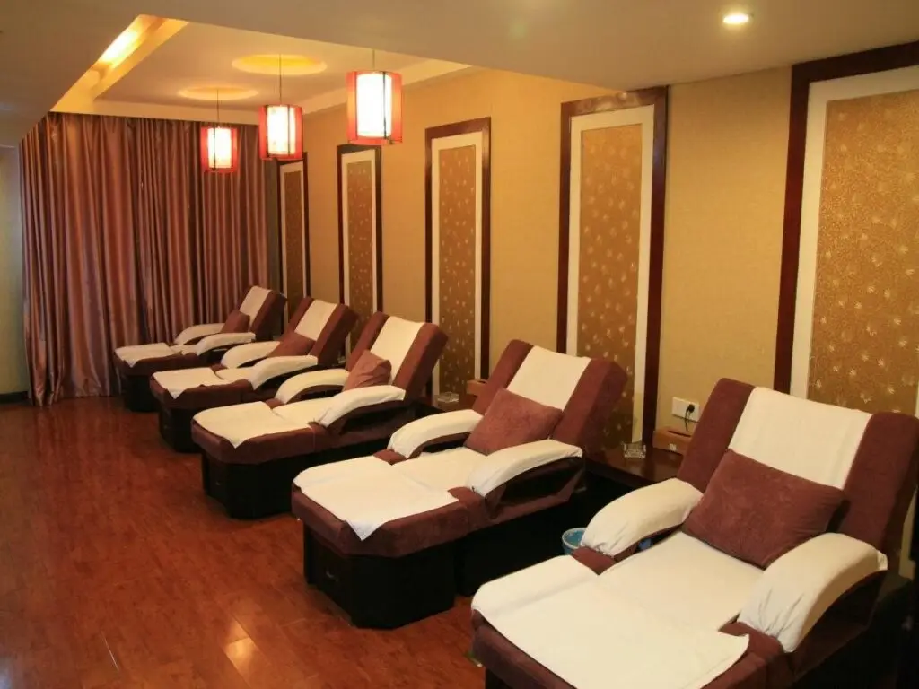 Чжэнчжоу: Dengfeng Chanwu Hotel