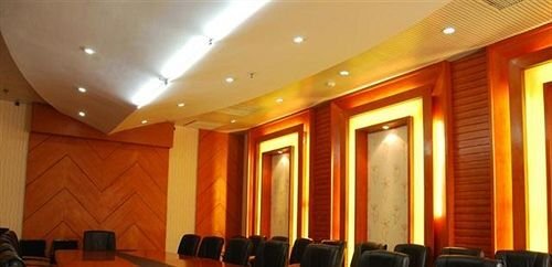Pingdingshan Flight Crowne Plaza Hotel — фото 1