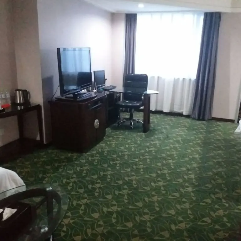 Урумчи: Dushanzi Hotel