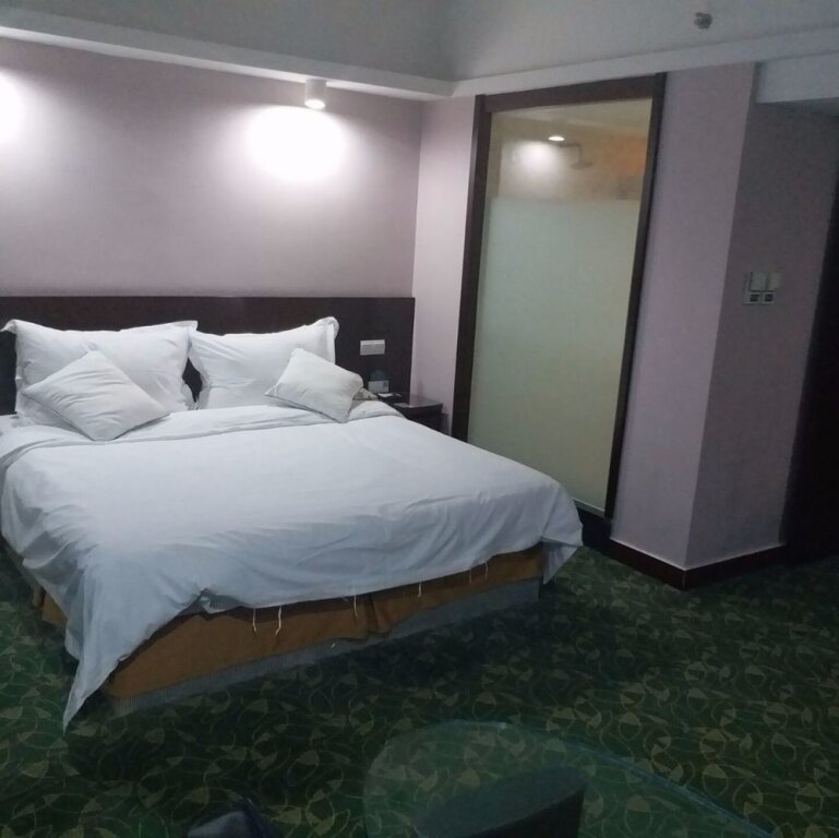 Урумчи: Dushanzi Hotel