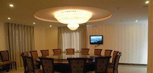 Цзиньчжоу: Jinzhou Aike Business Hotel