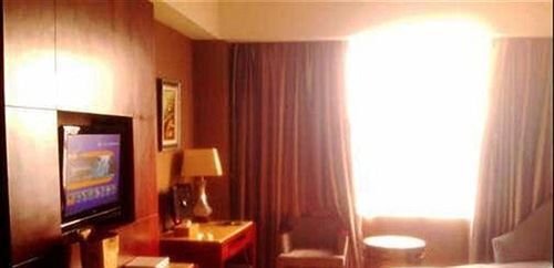 Anshun Dragon Hotel — фото 1