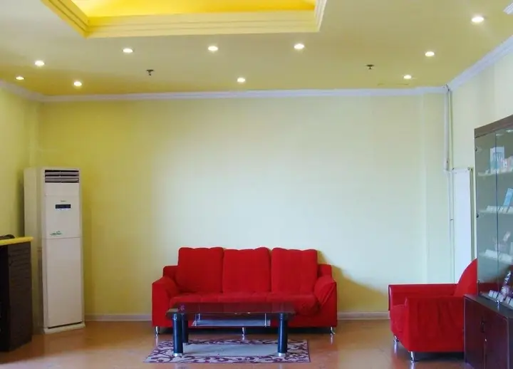 Циндао: Home Inn Neo Qingdao North Railway Station Chongqing Middle Road