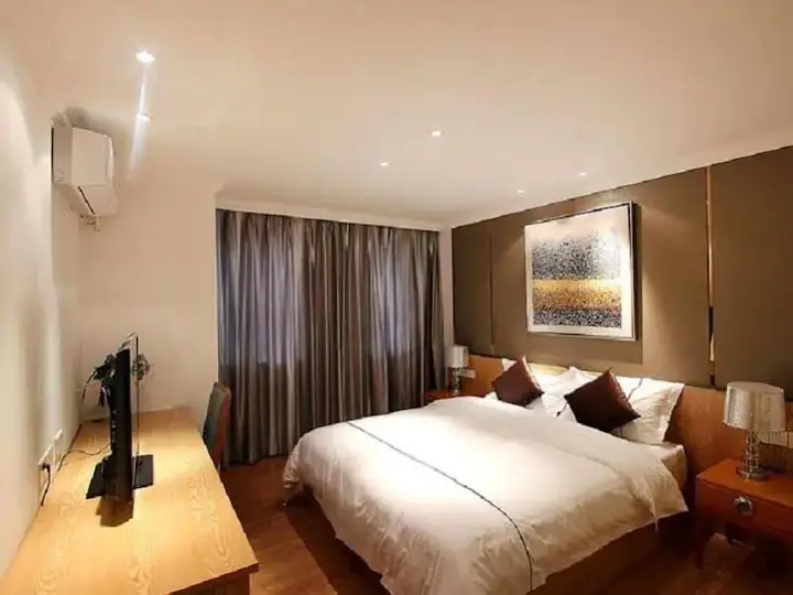 Чунцин: Chongqing Royal Serviced Apartment