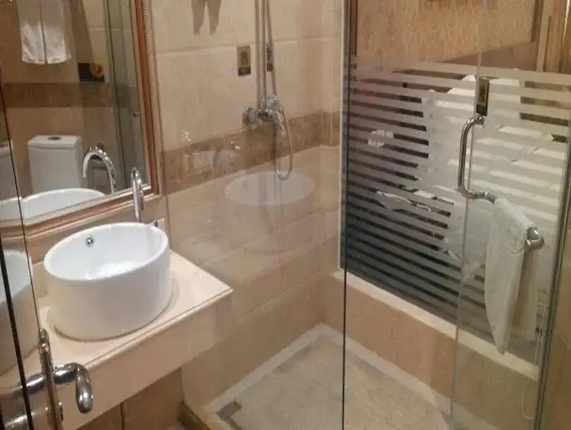 Чэнду: Dezheng Hotel (Chengdu Huayang Sihe Metro Station Store)