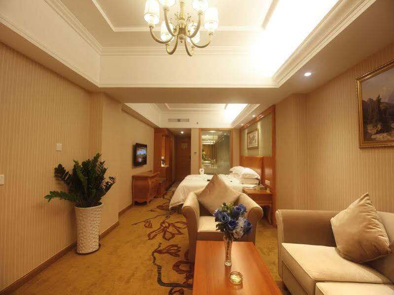 Санья: Hanting Hotel Sanya The First Market Branch