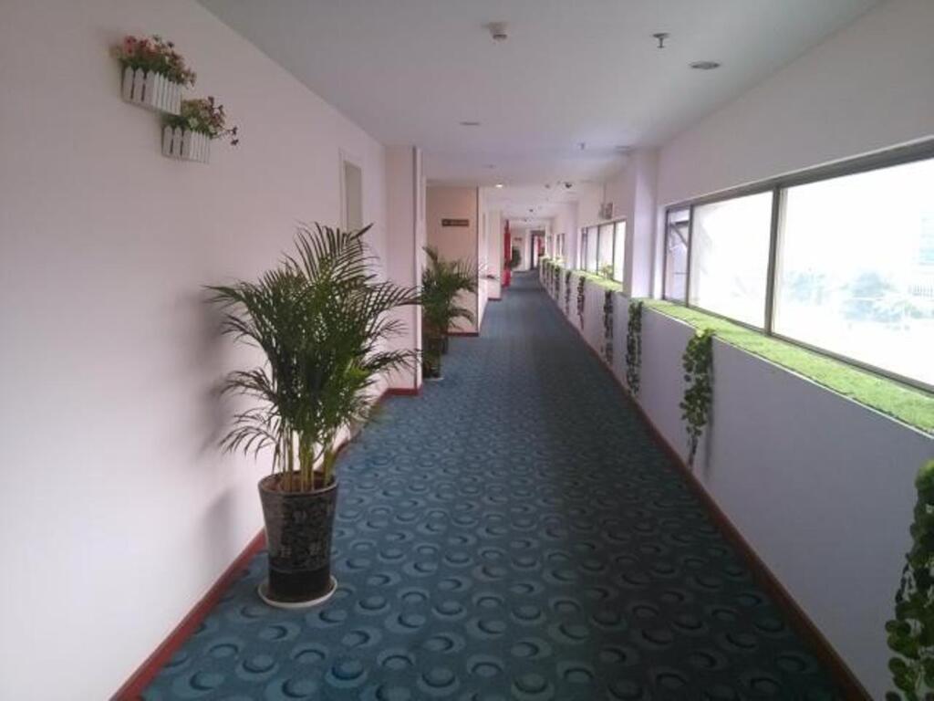 Фошань: 7 Days Inn Foshan Jihua Yuan Metro Station Branch
