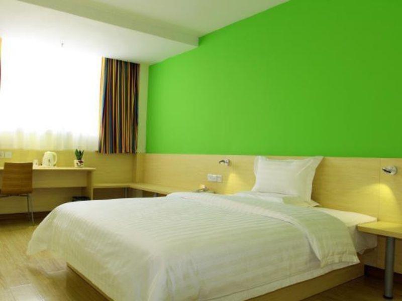 Дунгуань: 7 Days Inn Dongguan Houjie Coach Terminal Branch