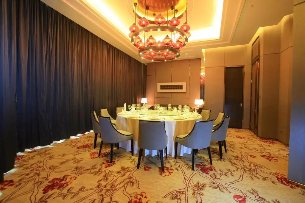 Ханчжоу: Grand New Century Hotel Fuyang