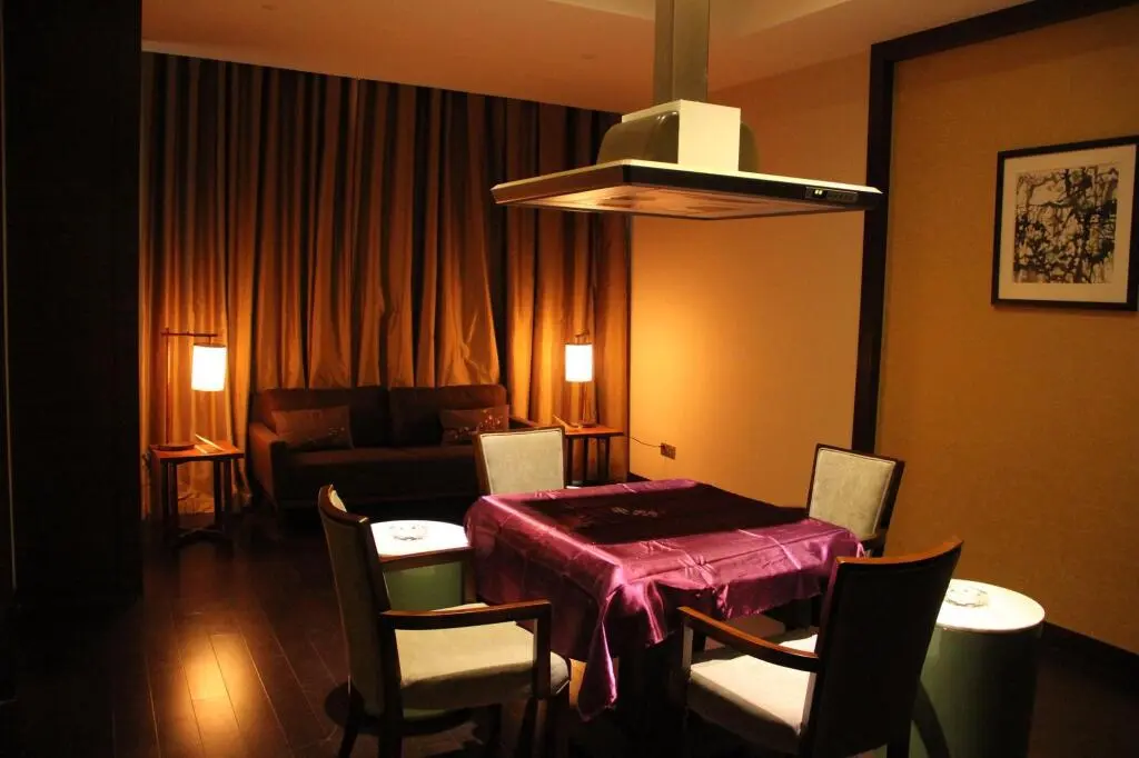 Ханчжоу: Grand New Century Hotel Fuyang