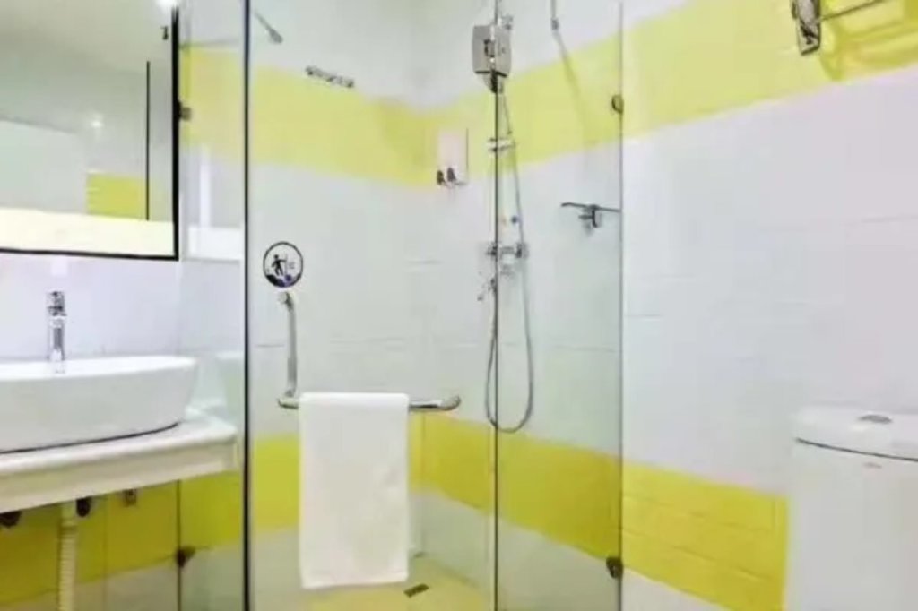 Шанхай: 7 Days Inn Kunshan Huanqing Road of North City