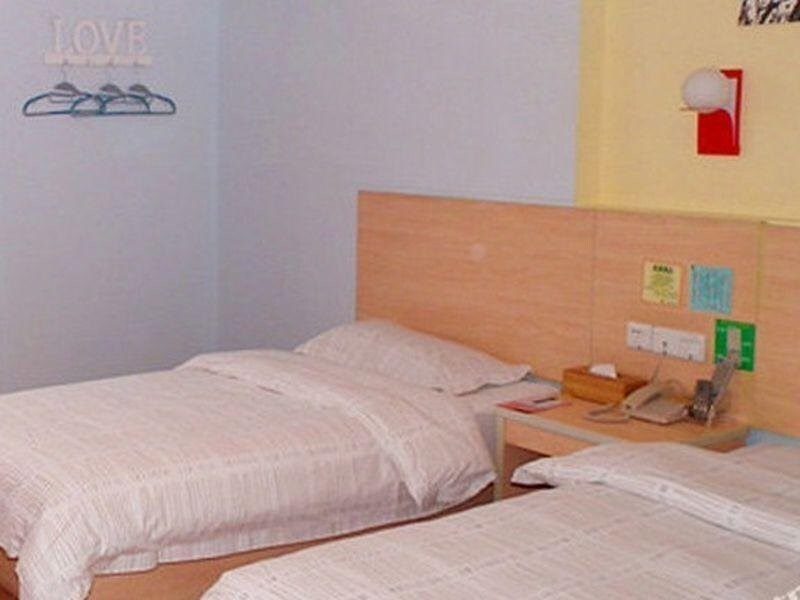 Дунгуань: 8 Inns Dongguan -Chang An Wanke Plaza Branch